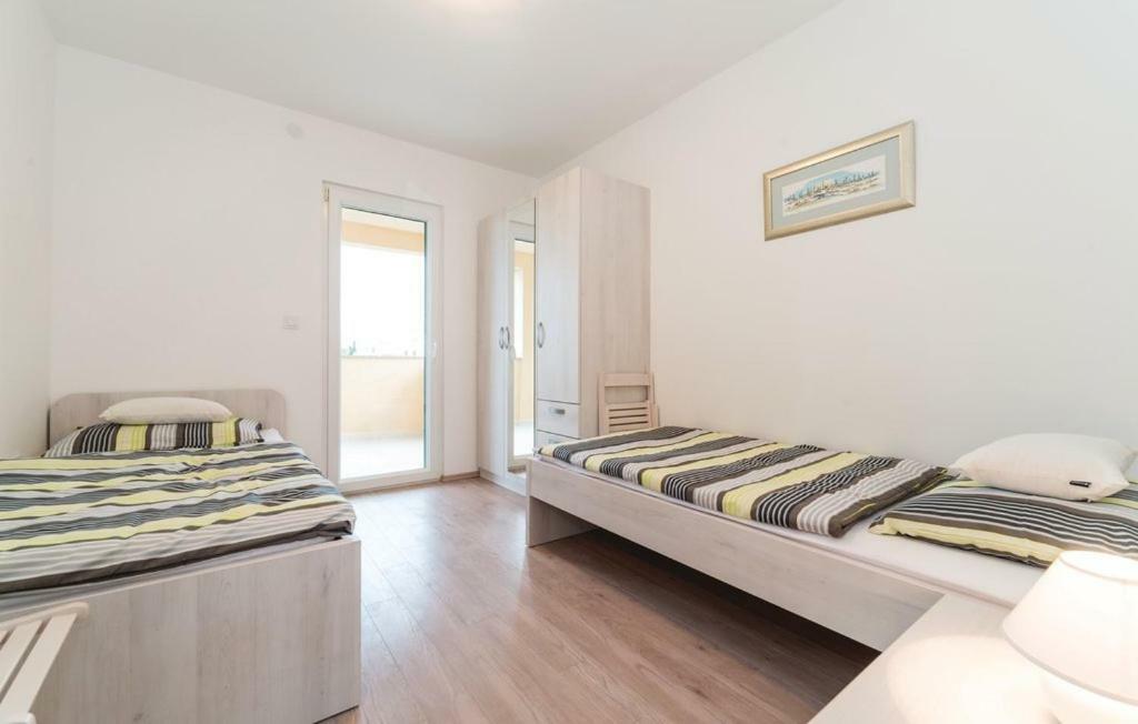 Apartman Dora Povljana Εξωτερικό φωτογραφία