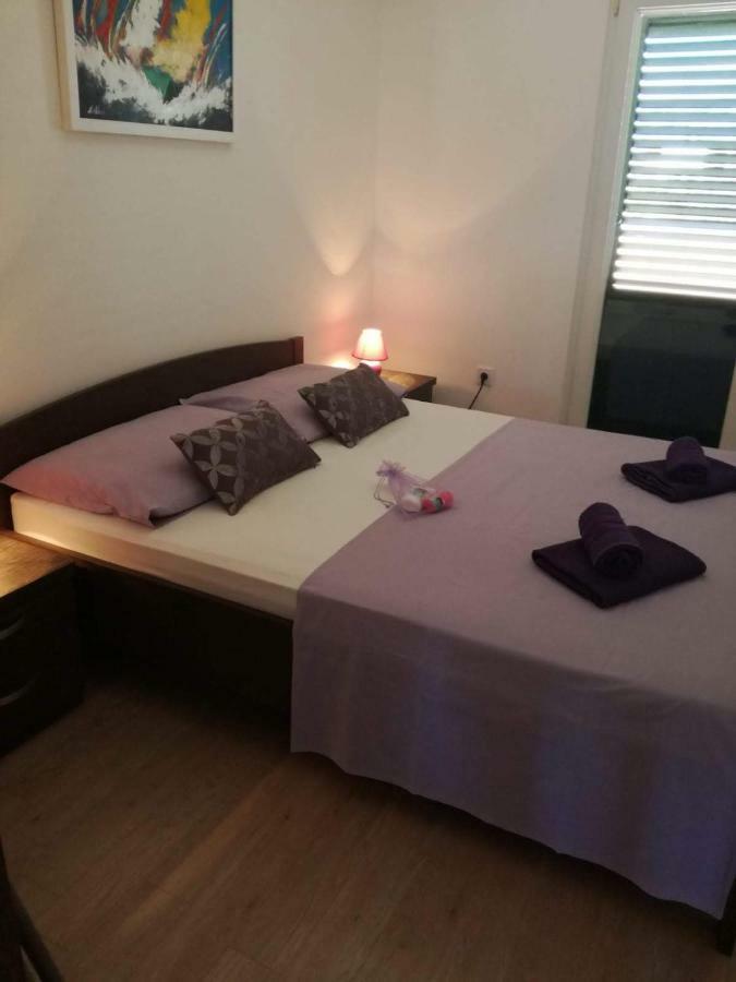 Apartman Dora Povljana Εξωτερικό φωτογραφία